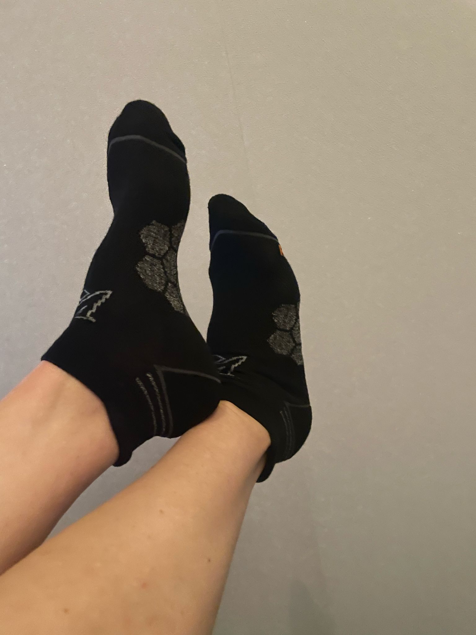 Schwarze Söckchen von Cassie  